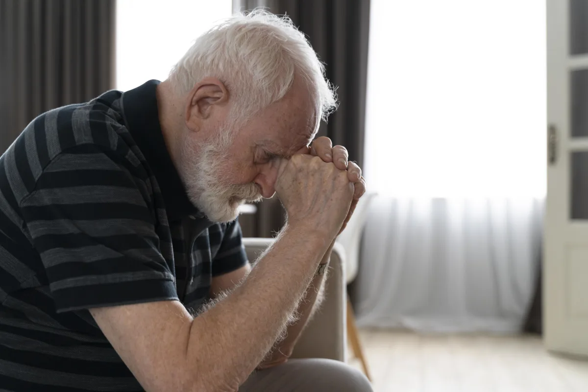 Alzheimer İlk Belirtileri: Erken Fark Etmek Neden Önemli?